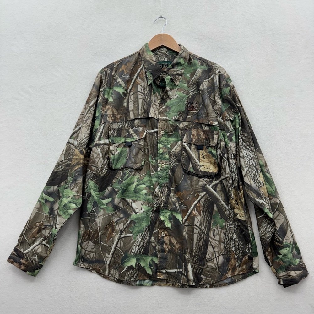 Mad Dog Gear Men’s Large Camo Long Sleeve Vented Lightweight Button Up Shirt